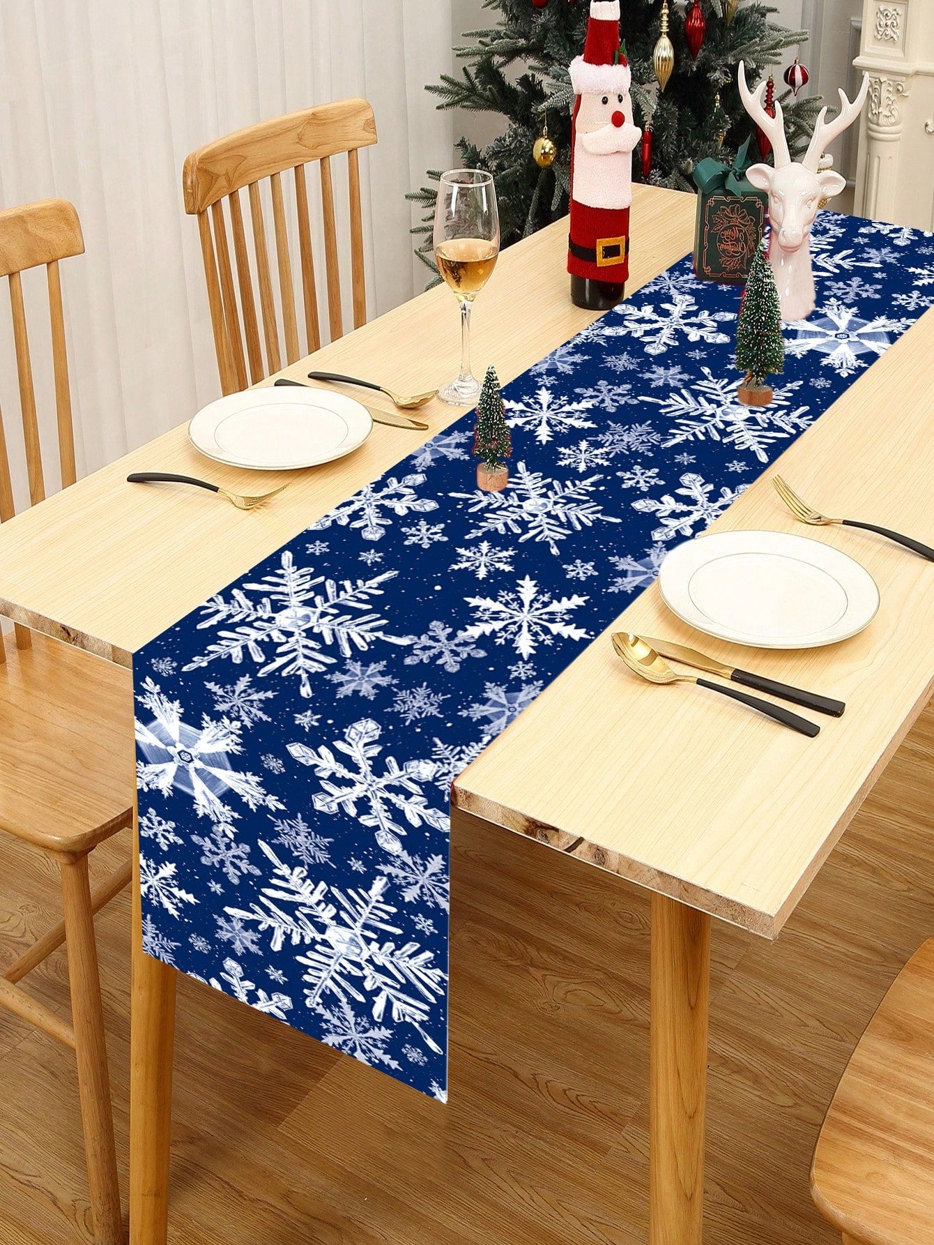 1pc 35*180cm Christmas Snowflakes Design Satin Tablecloth Table Runners, Blue Background Table Runnner Perfect For Decorating Family Christmas Party, 2024 Xmas Decor, New Year 2025 Decor Table Cover, Christmas Blue